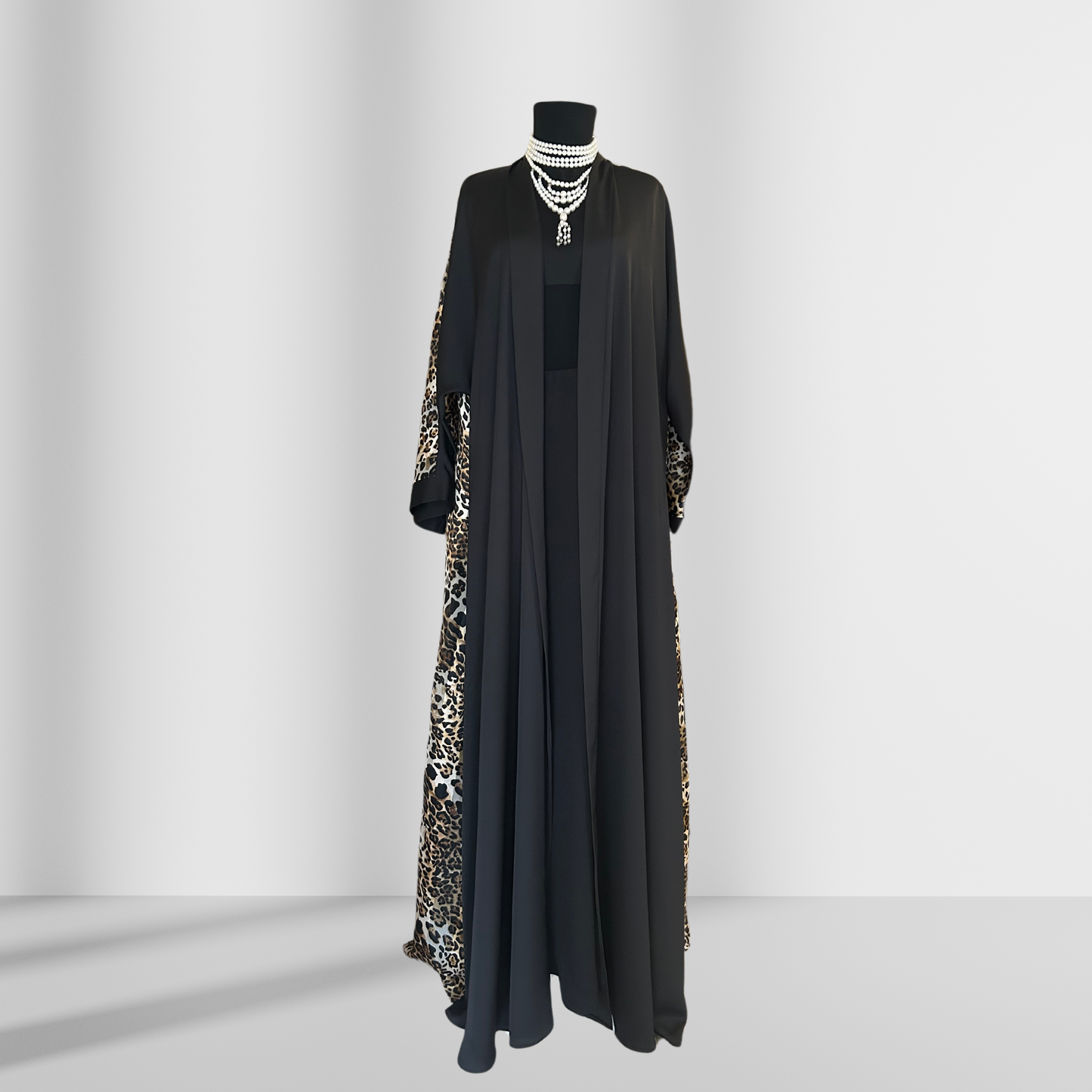 Leoparlı Kap Abaya